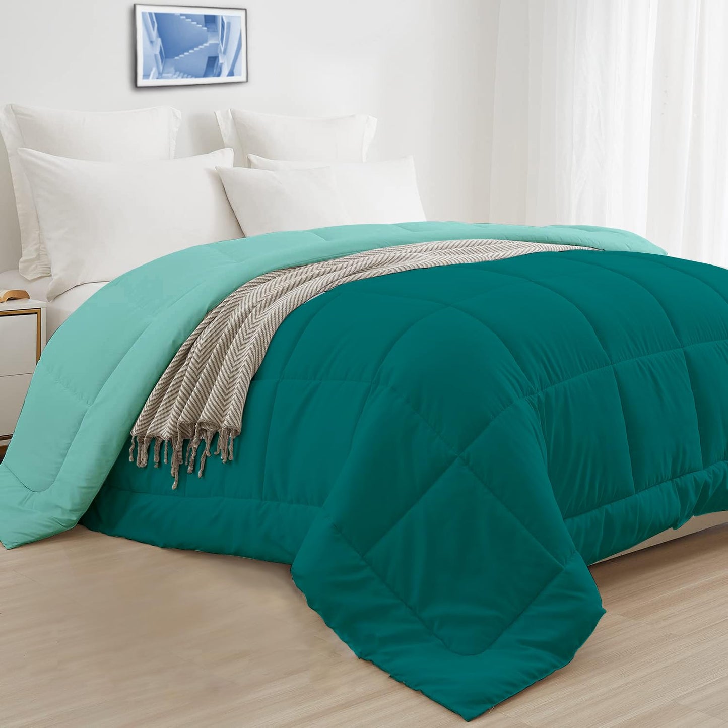 200 GSM Microfiber AC Double Comforter - Teal and Mint Green